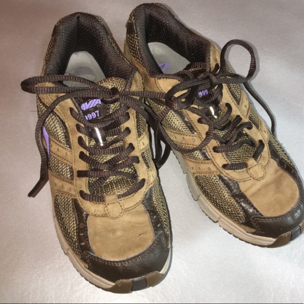 AVIA sneakers